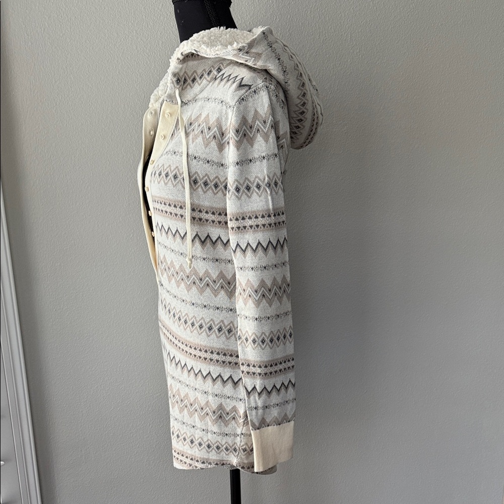 Abercrombie & Fitch Cream Patterned Pajama jumpsuit - Picture 4 of 11